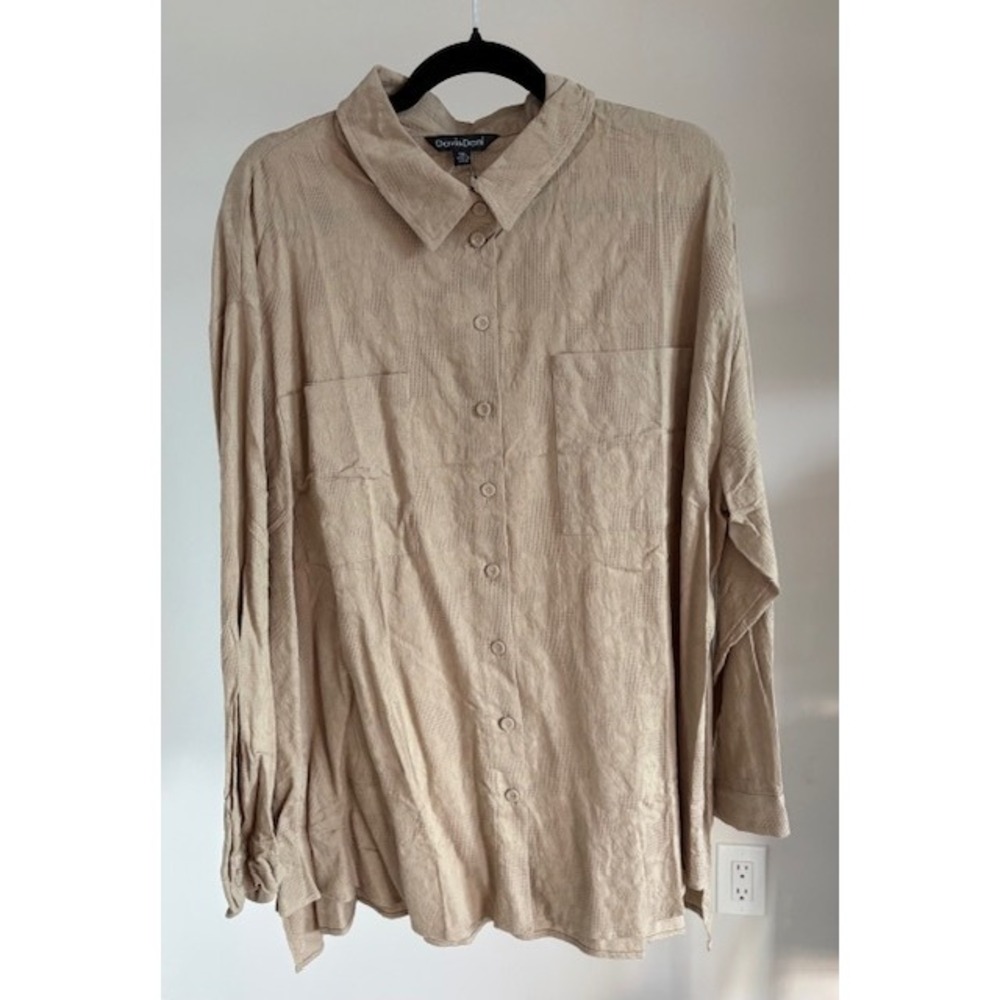 Davi & Dani Tan Textured Jacquard Button Down Shirt Oversized Blouse 1XL - Picture 1 of 3